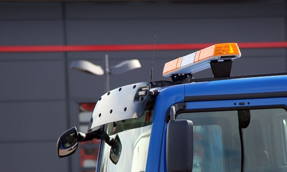 The Useful Benefits of Wireless Tow Lights