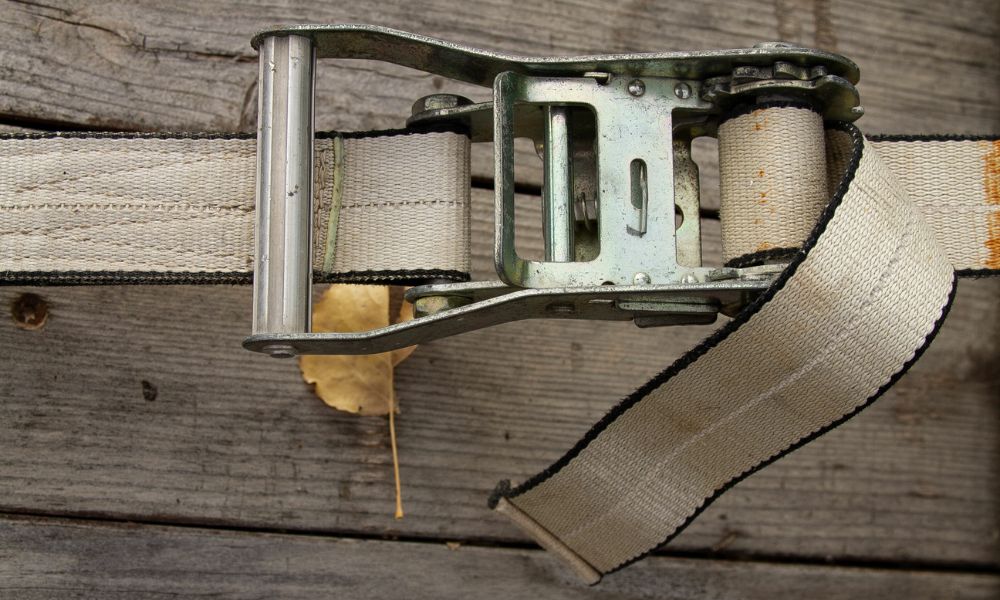 Types of Vehicle Tie-Down Straps and Their Applications